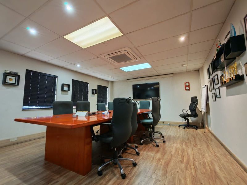 Industrial To Rent in Spartan - Photo 5