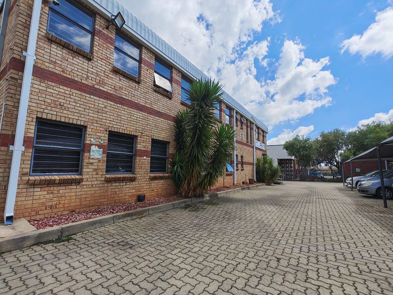 Industrial To Rent in Spartan - Photo 4