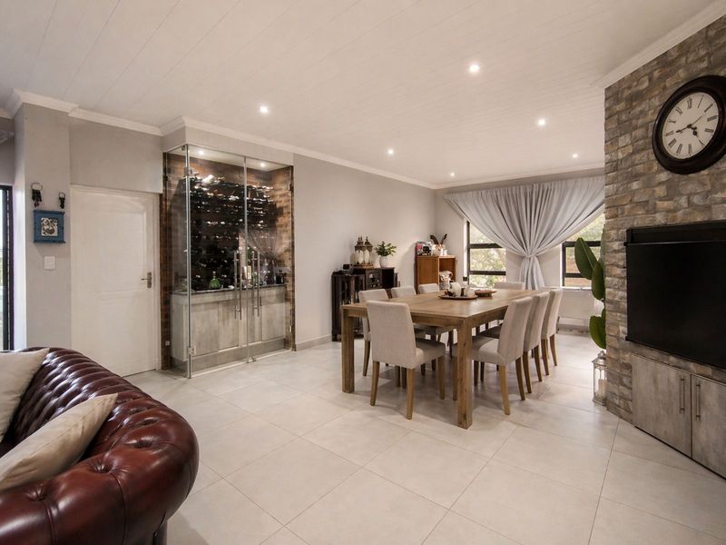 House For Sale in Monte Christo - Photo 2