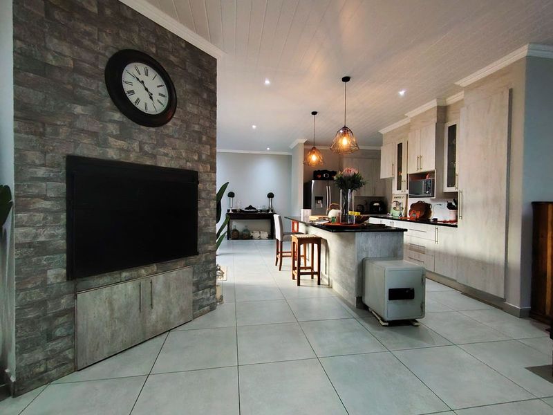 House For Sale in Monte Christo - Photo 5