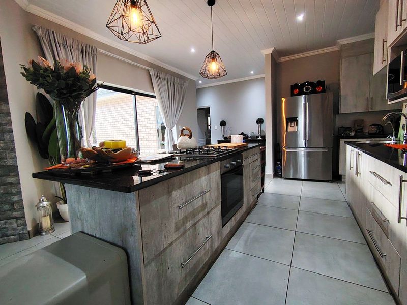 House For Sale in Monte Christo - Photo 4