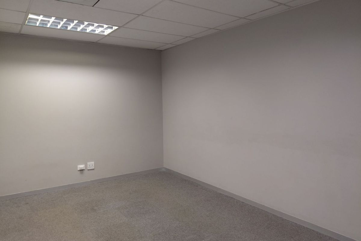 Office To Rent in Faerie Glen - Photo 5