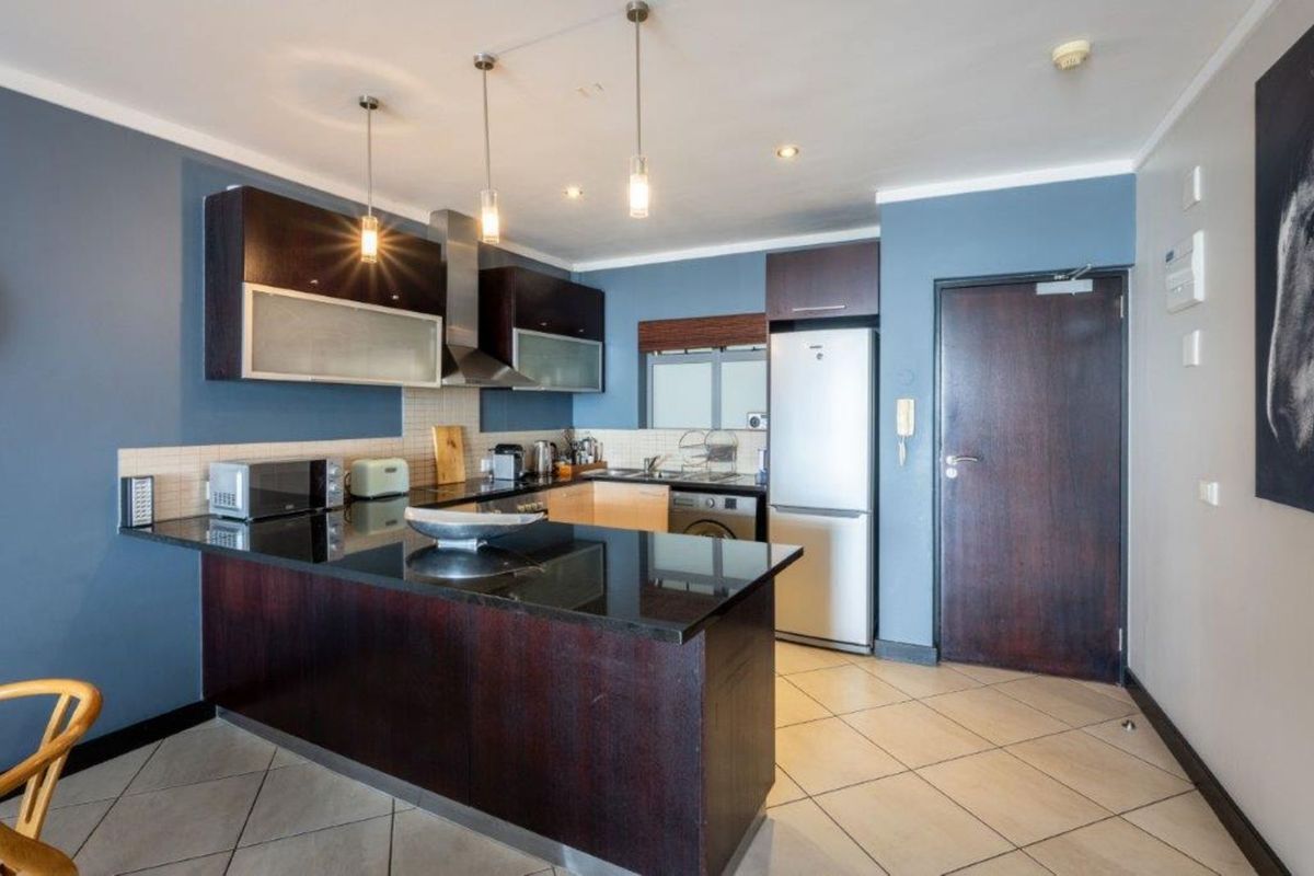 Apartment For Sale in Cape Town City Centre - Photo 2