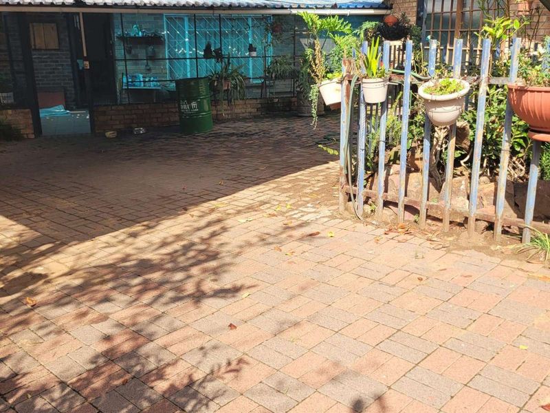 House For Sale in Klipfontein - Photo 3