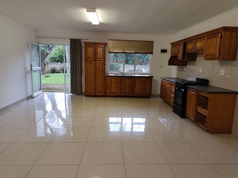 House To Rent in Chase Valley - Photo 3