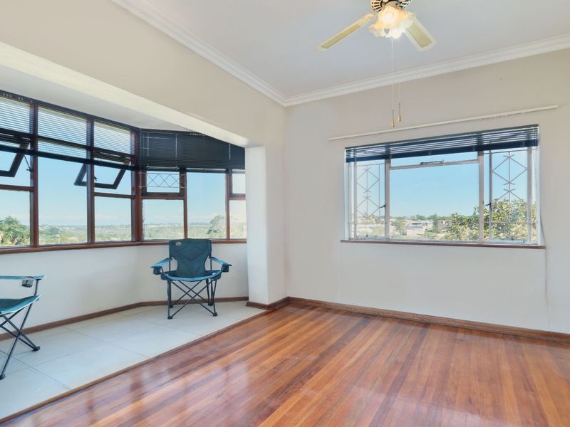 House For Sale in Glenhurd - Photo 5