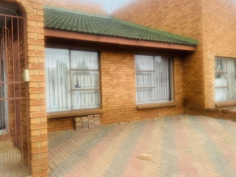 House For Sale in Kwaguqa - Photo 2