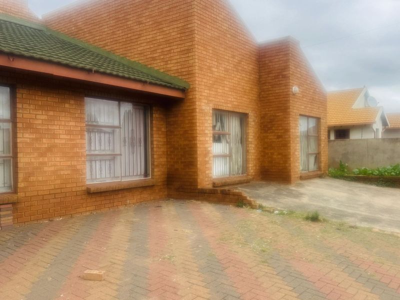 House For Sale in Kwaguqa - Photo 4