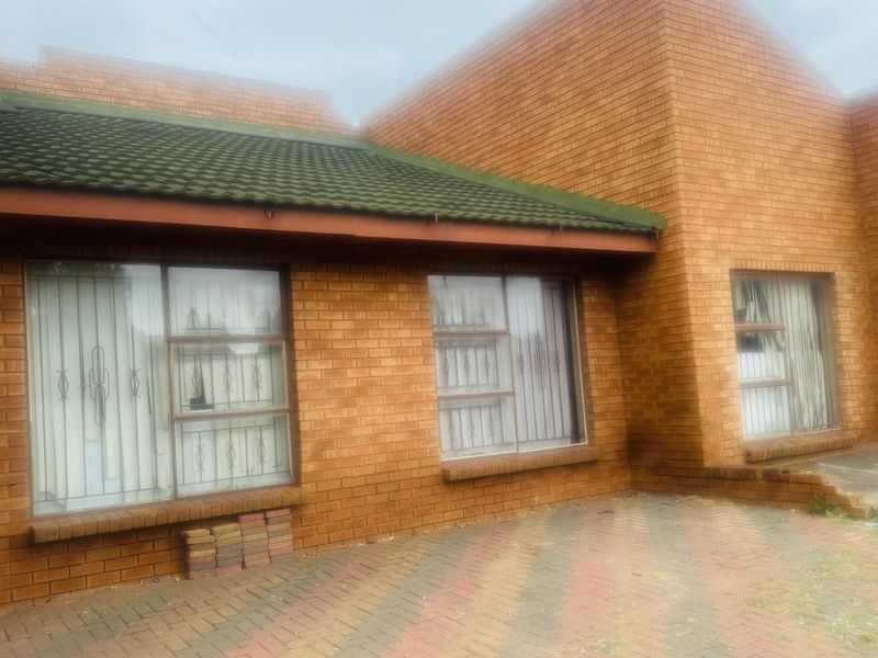 House For Sale in Kwaguqa - Photo 1