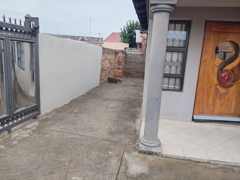 House For Sale in Mamelodi - Photo 9