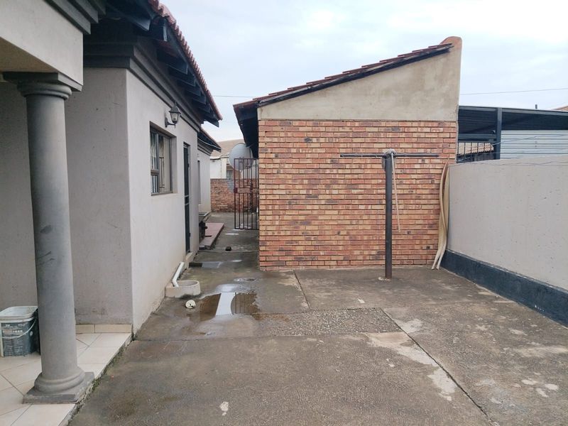 House For Sale in Mamelodi - Photo 8