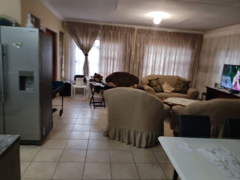 House For Sale in Mamelodi - Photo 6