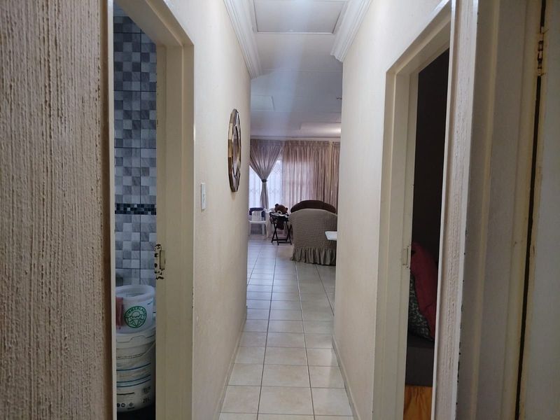 House For Sale in Mamelodi - Photo 5