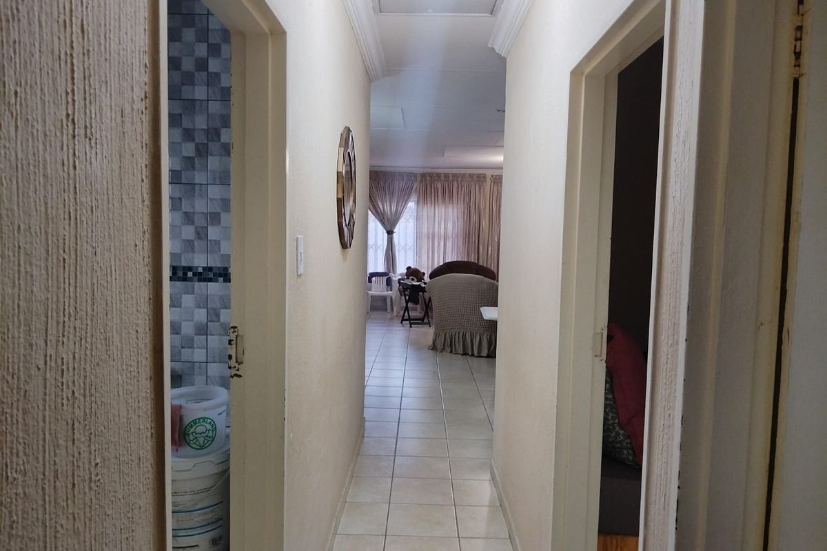 House For Sale in Mamelodi - Photo 5