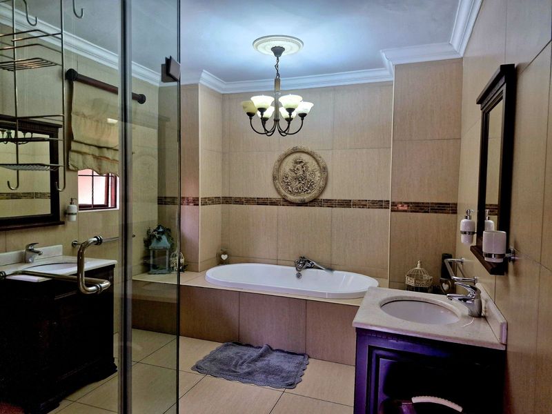 House For Sale in Die Heuwel - Photo 4