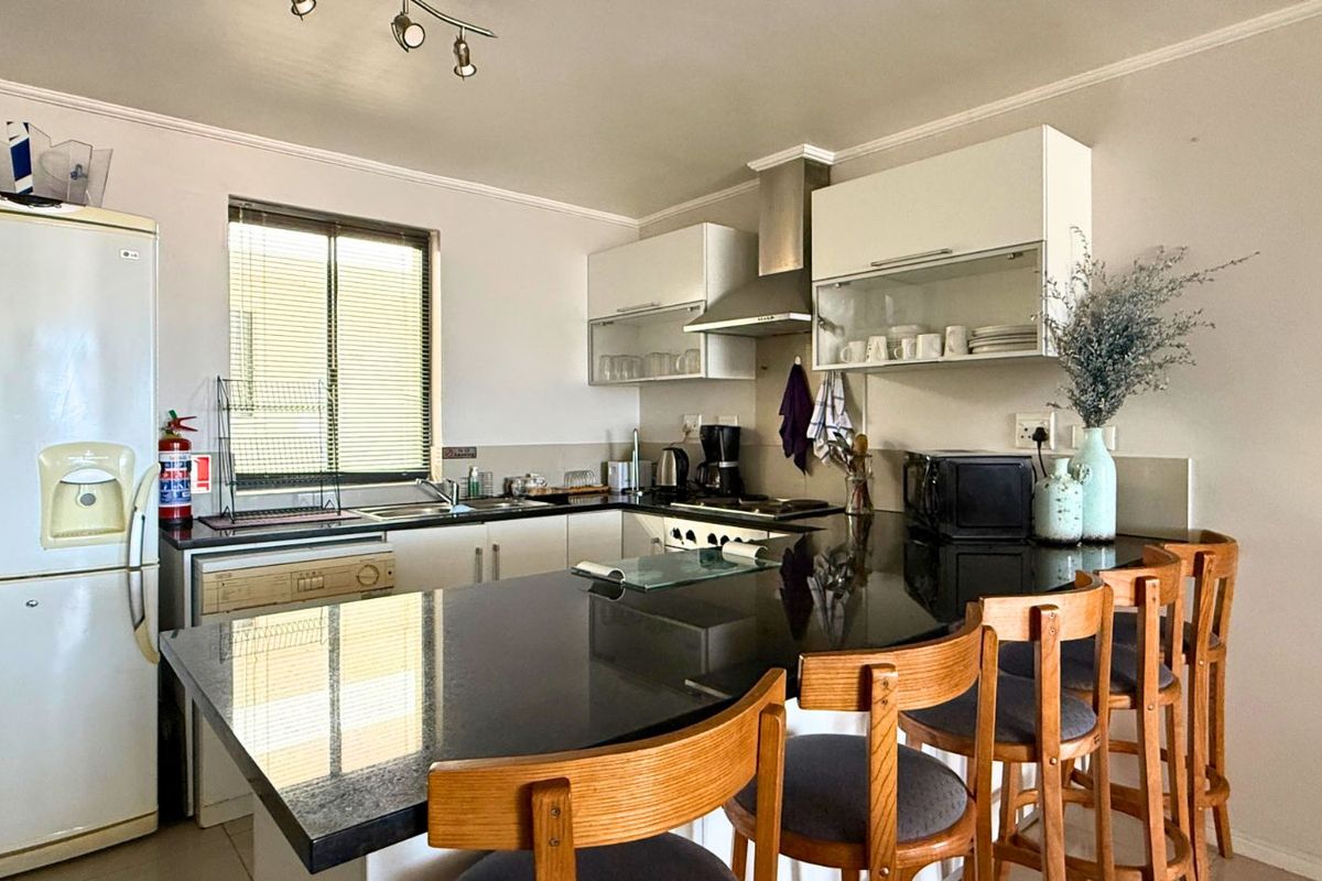 Apartment For Sale in Gansbaai Central - Photo 5