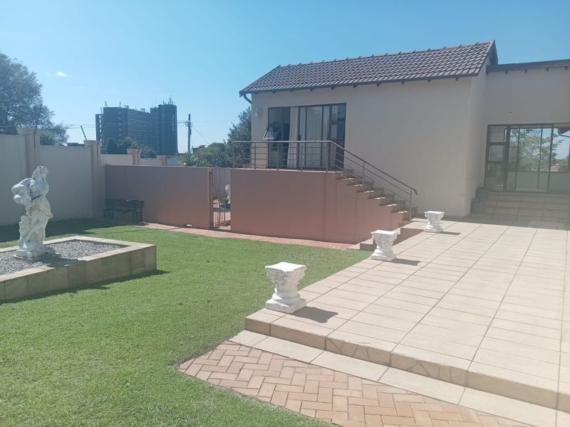 House For Sale in Horison - Photo 3