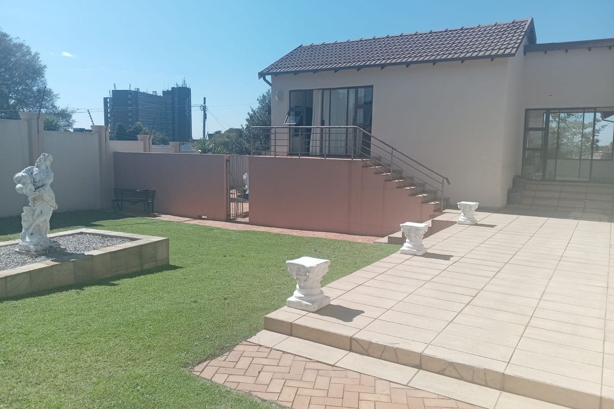 House For Sale in Horison - Photo 3