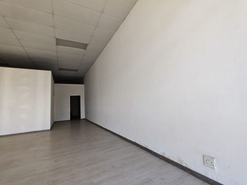 Commercial To Rent in Brakpan Central - Photo 2
