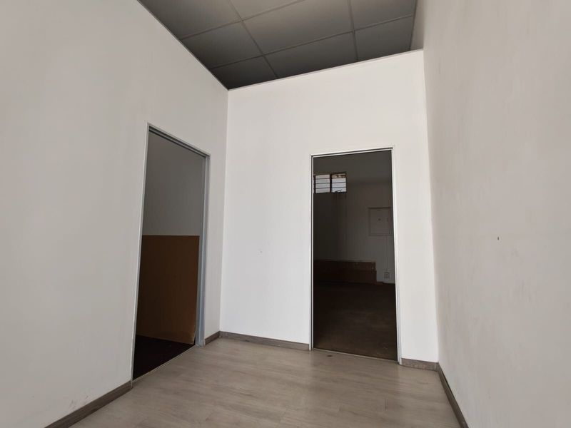 Commercial To Rent in Brakpan Central - Photo 5