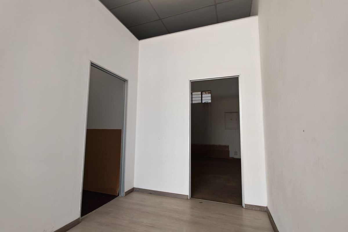 Commercial To Rent in Brakpan Central - Photo 5
