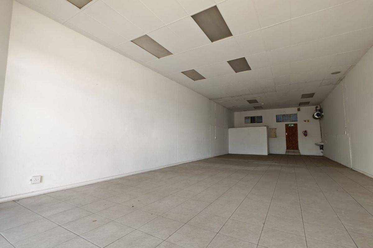 Commercial To Rent in Brakpan Central - Photo 3