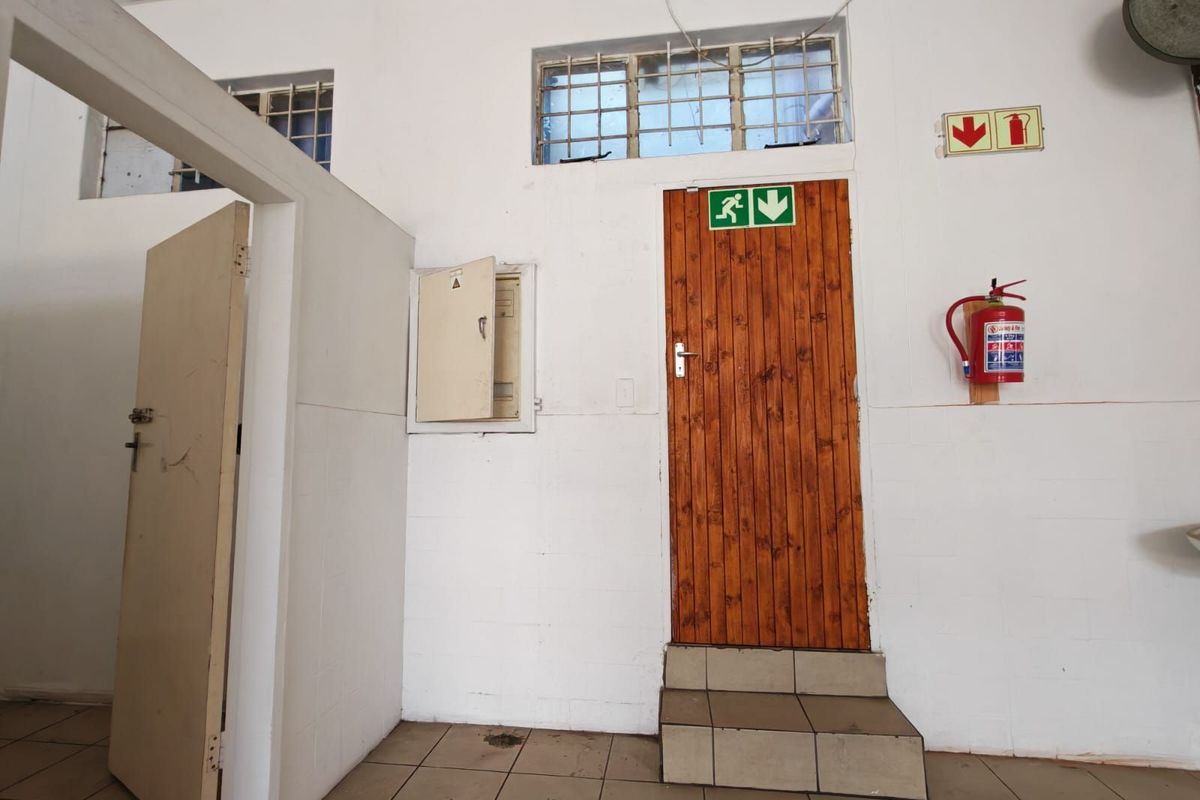 Commercial To Rent in Brakpan Central - Photo 4