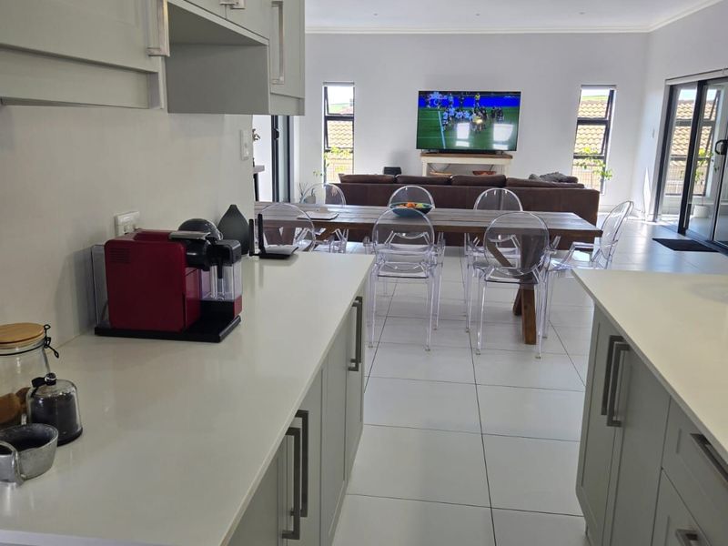 House To Rent in Mount Royal Golf Estate - Photo 5