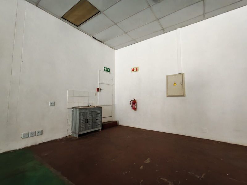 Commercial To Rent in Brakpan Central - Photo 7