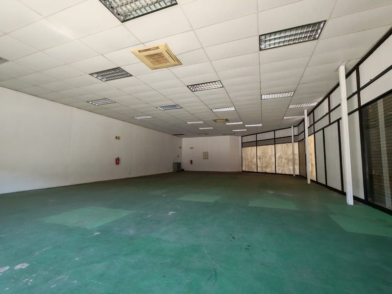 Commercial To Rent in Brakpan Central - Photo 5