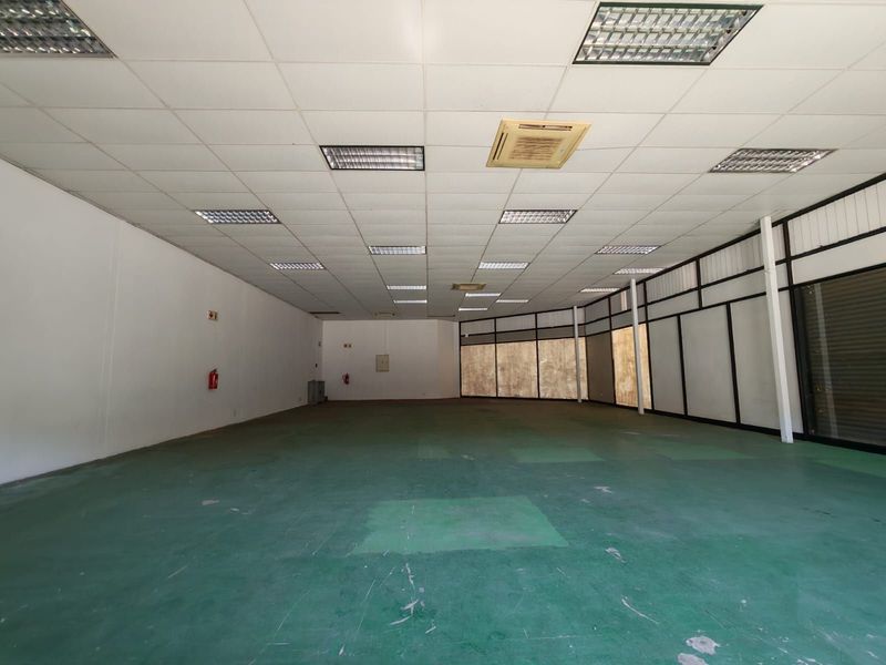 Commercial To Rent in Brakpan Central - Photo 4