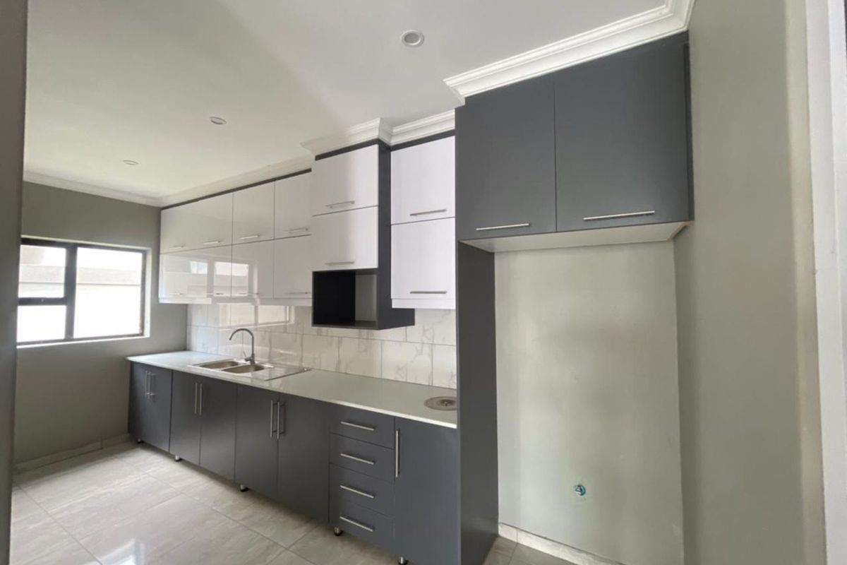 House For Sale in Zambezi Manor Lifestyle Estate - Photo 2