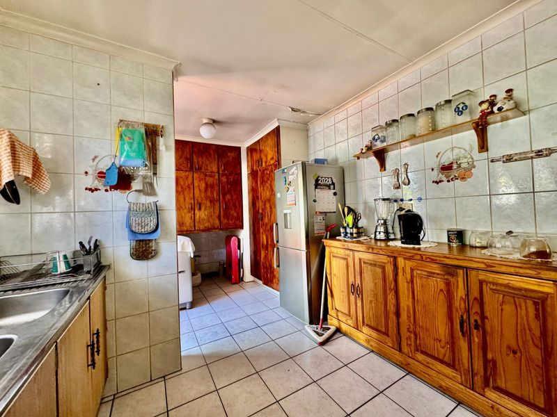 House For Sale in Secunda Central - Photo 10