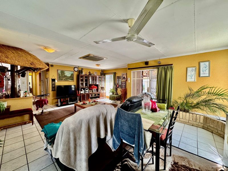 House For Sale in Secunda Central - Photo 4