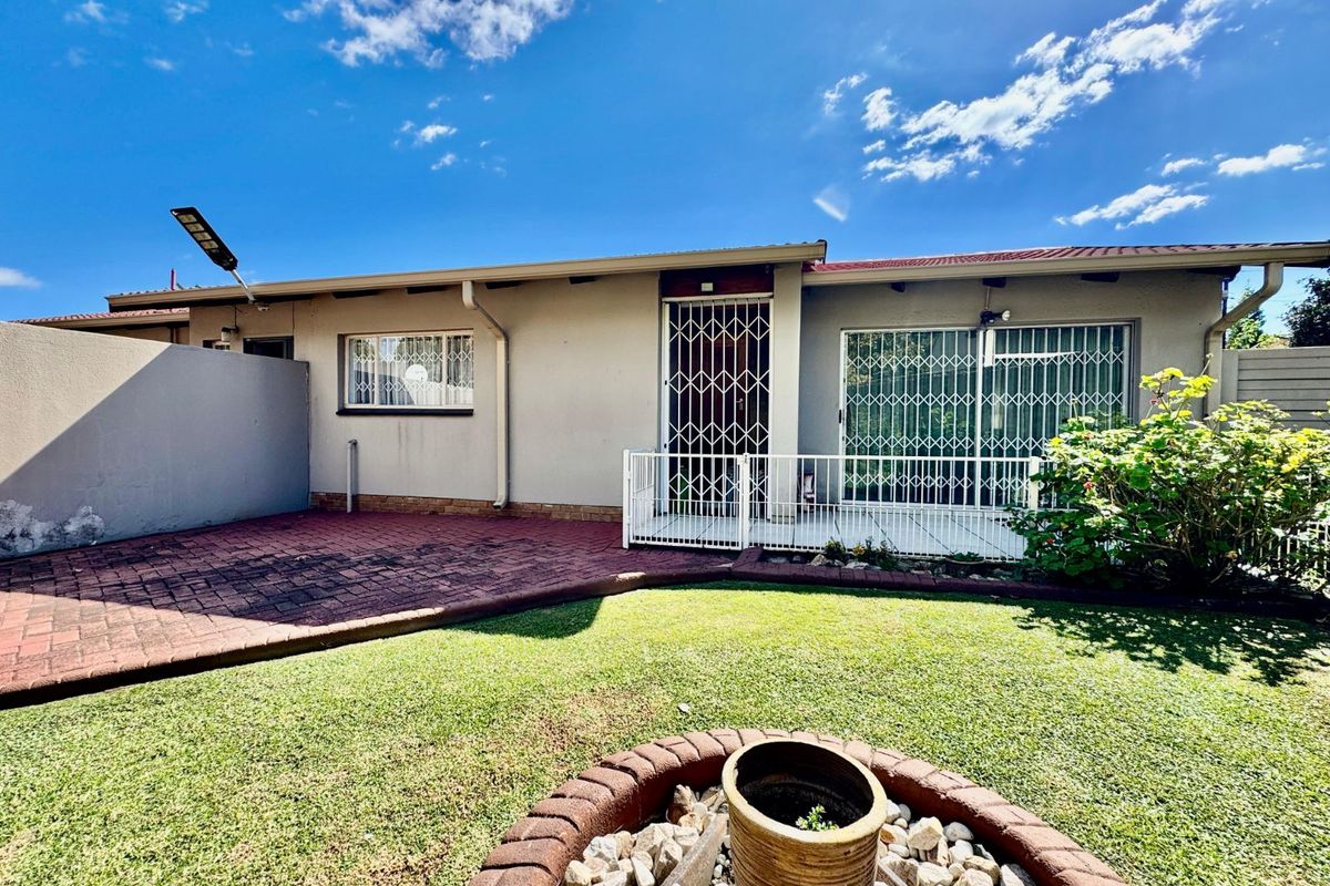House For Sale in Secunda Central - Photo 3