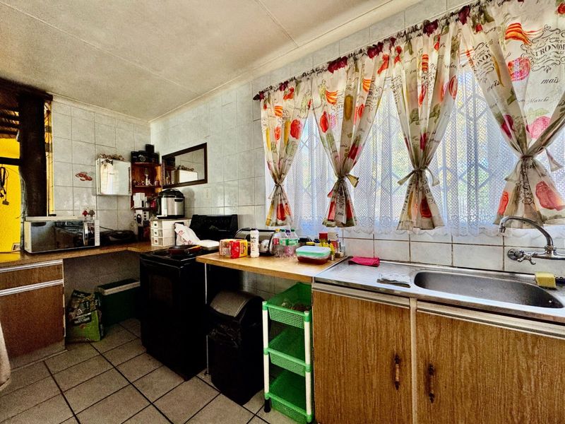 House For Sale in Secunda Central - Photo 9