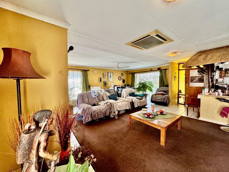 House For Sale in Secunda Central - Photo 7