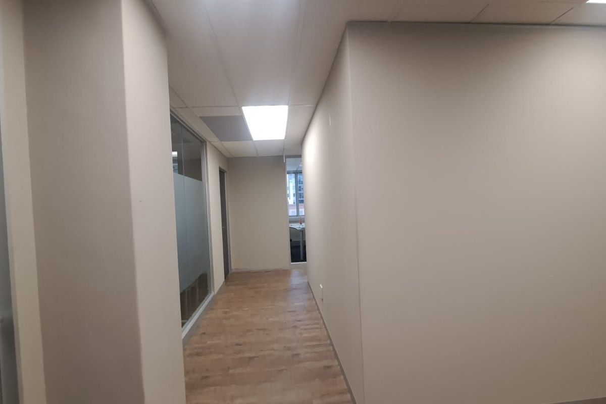 Commercial To Rent in Hatfield - Photo 2