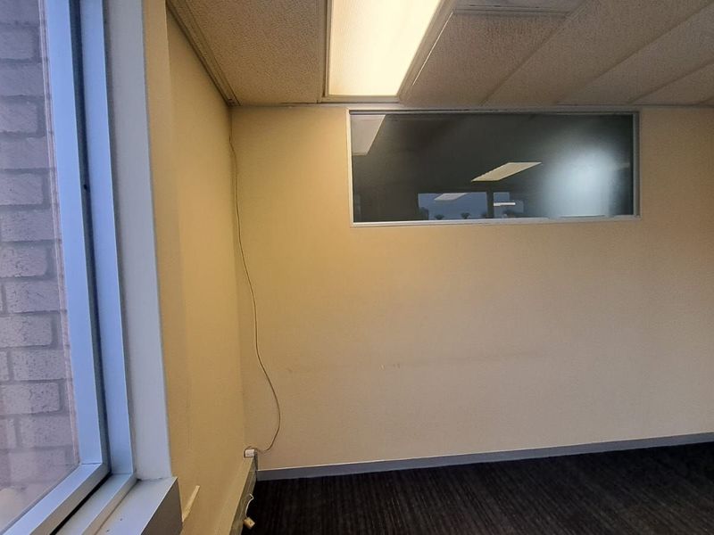 Commercial To Rent in Hatfield - Photo 3