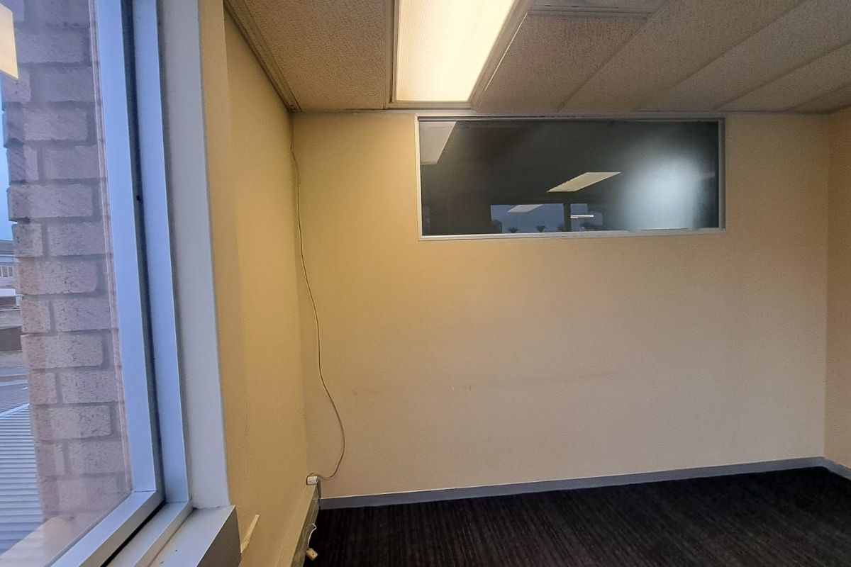 Commercial To Rent in Hatfield - Photo 3
