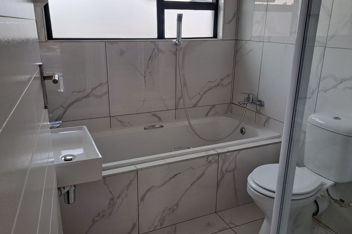 House For Sale in Rayton Central - Photo 3