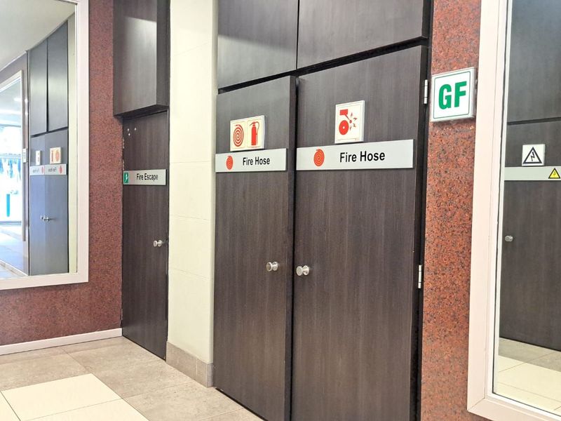 Commercial To Rent in Hatfield - Photo 2