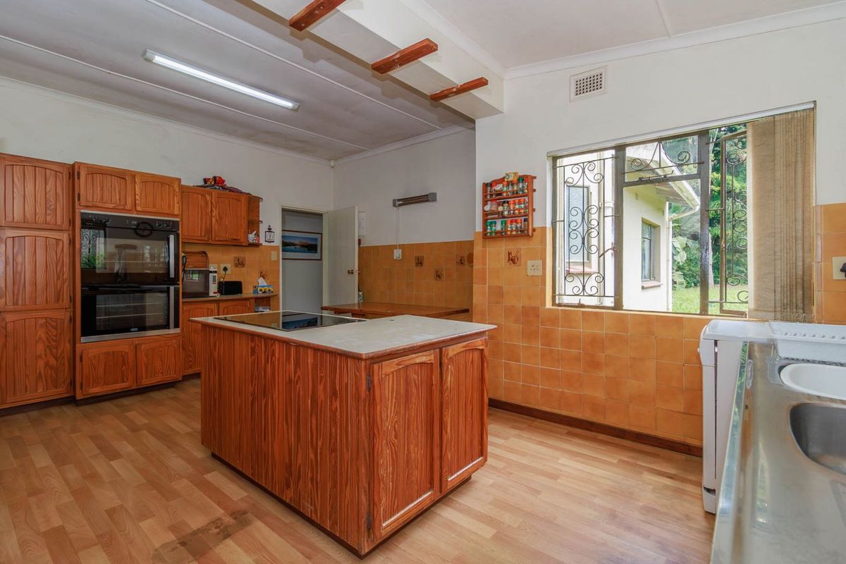 House For Sale in Crestholme - Photo 3