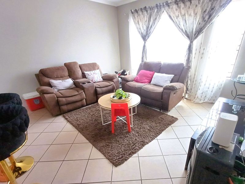 Apartment For Sale in Groblerpark - Photo 2