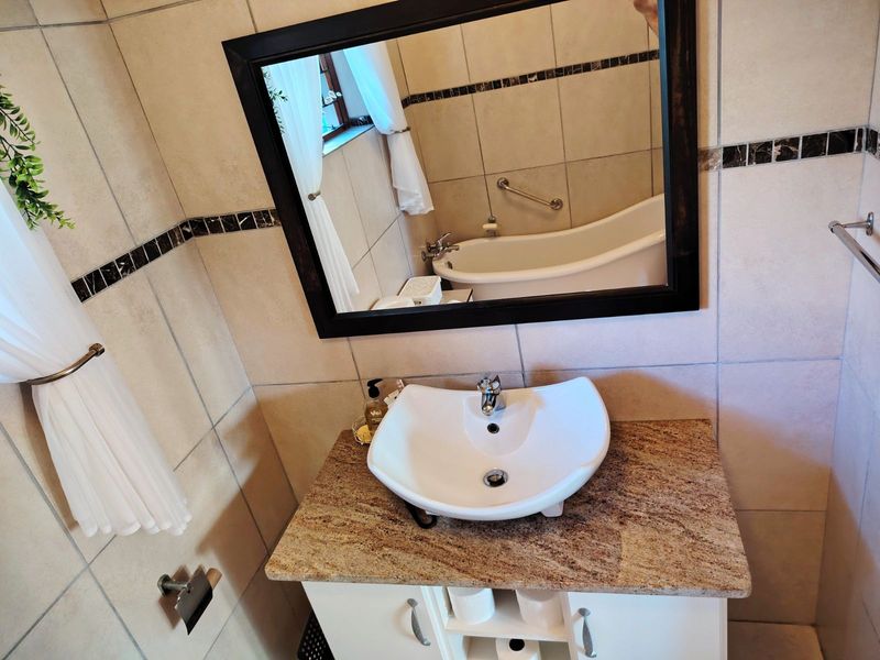 House For Sale in Bayview - Photo 10