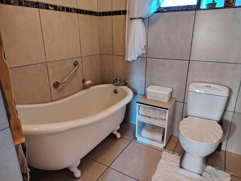 House For Sale in Bayview - Photo 9