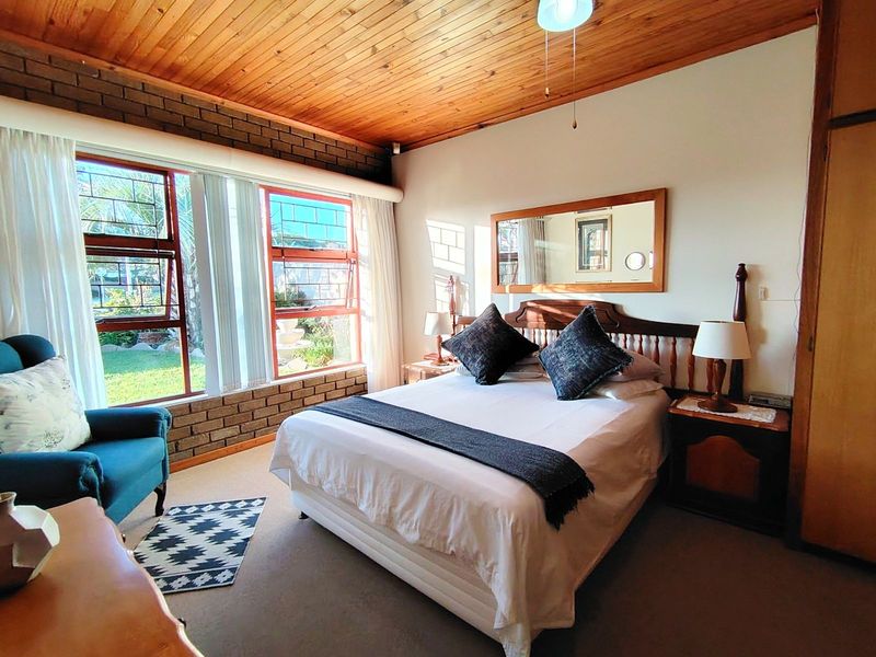 House For Sale in Bayview - Photo 8