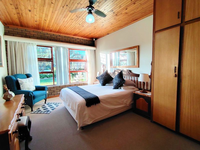 House For Sale in Bayview - Photo 7