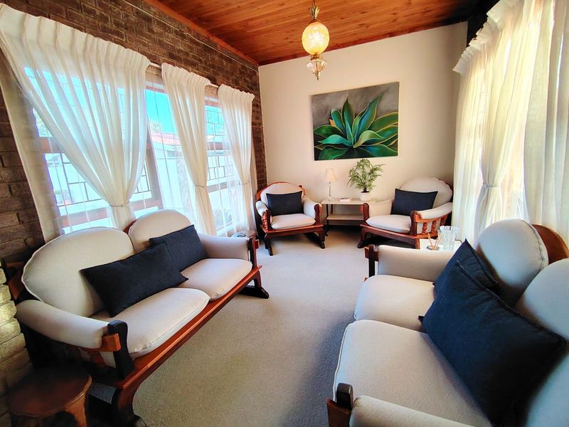 House For Sale in Bayview - Photo 6