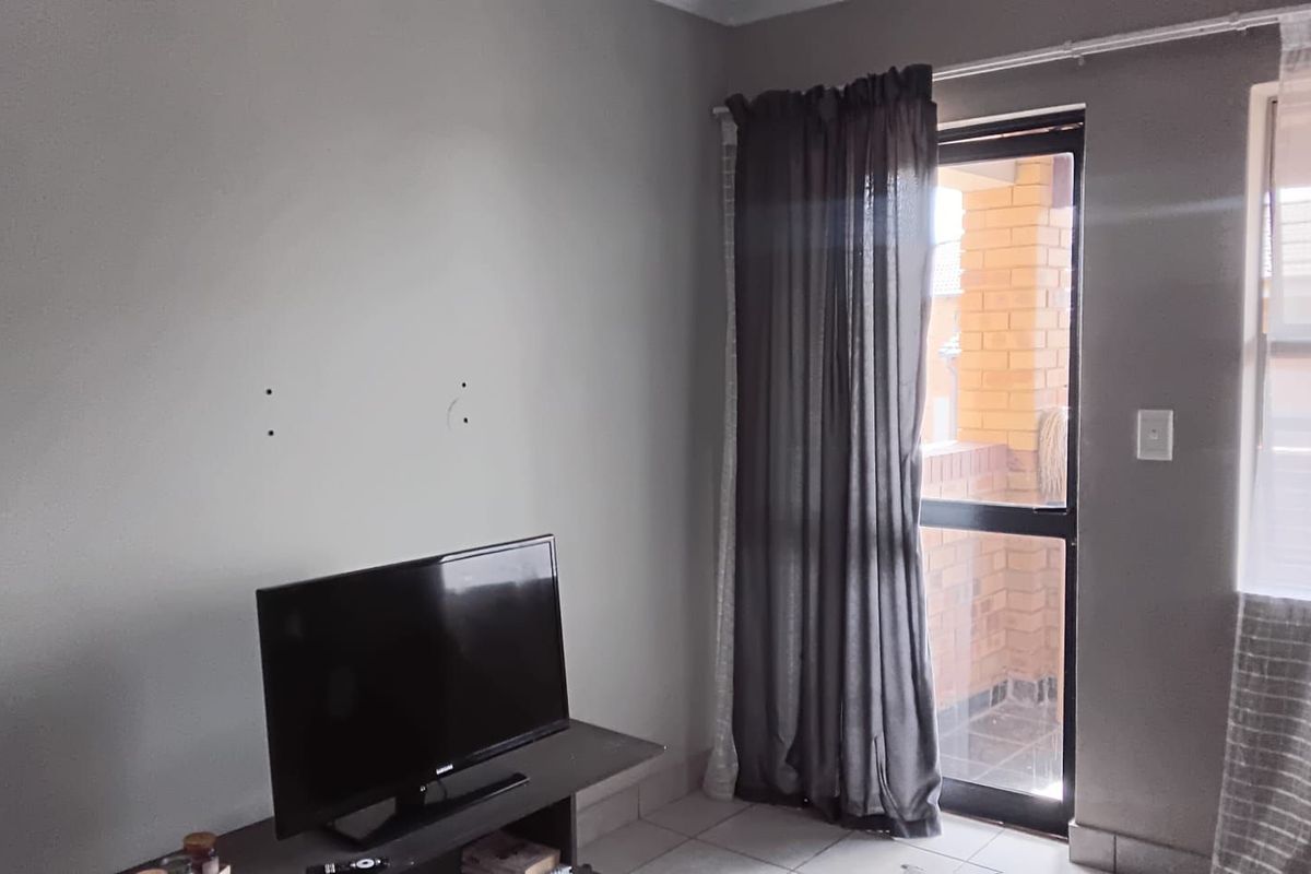 Apartment For Sale in Heuweloord - Photo 3